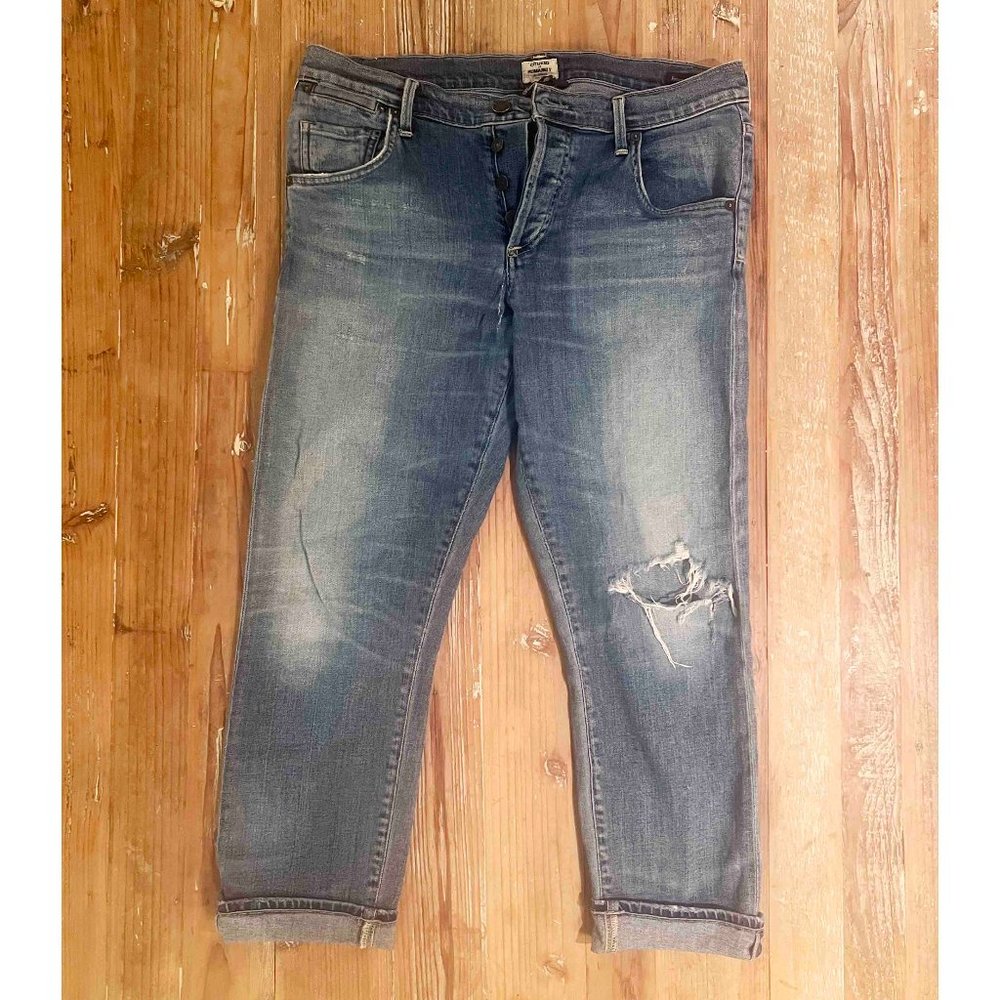 Citizens of Humanity Mid-Rise Emerson Distressed Slim Capri